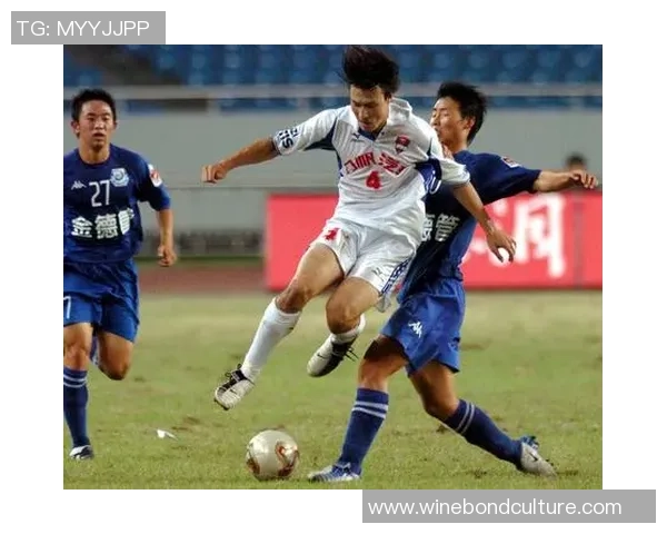 重庆足球队区域防守创新探索与战术解析全景呈现